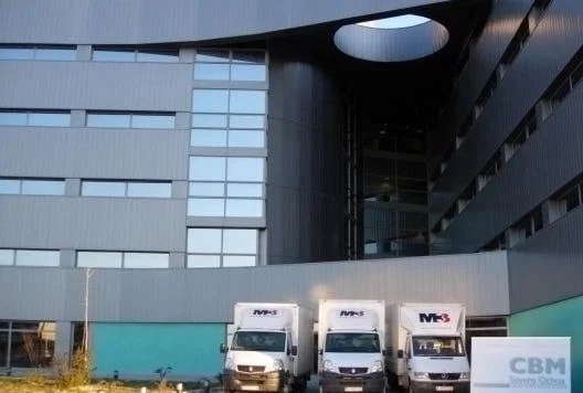 Depuis 20 ans, nous transportons, installons et démontons des meubles et des accessoires dans toute l'Espagne. Notre image, notre expérience et notre formation nous permettent de vous proposer des solutions adaptées à vos besoins. Logistique, transport et démontage de mobilier commercial