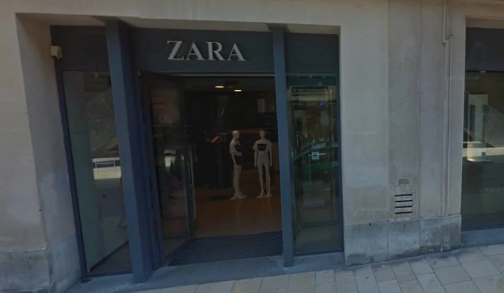 Montage de meubles commerciaux chez Zara Mimes Montage de meubles commerciaux chez Zara Mimes