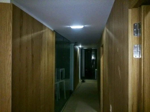 Montage de meubles dans les bureaux Montage de meubles dans les bureaux