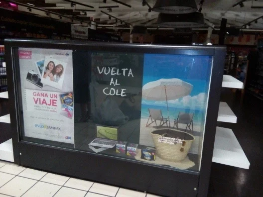 Installation de meubles chez CARREFOUR
