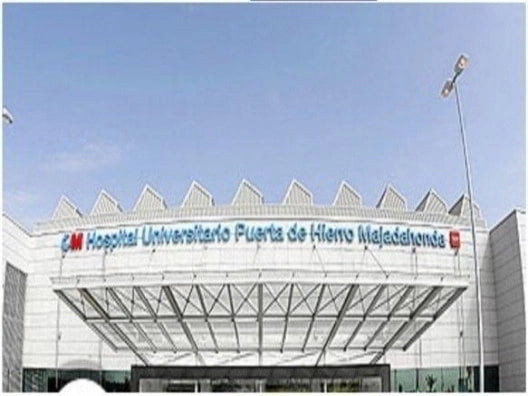 Montaje en hospital PUERTA DE HIERRO Madrid de laboratorios y mobiliario clínico