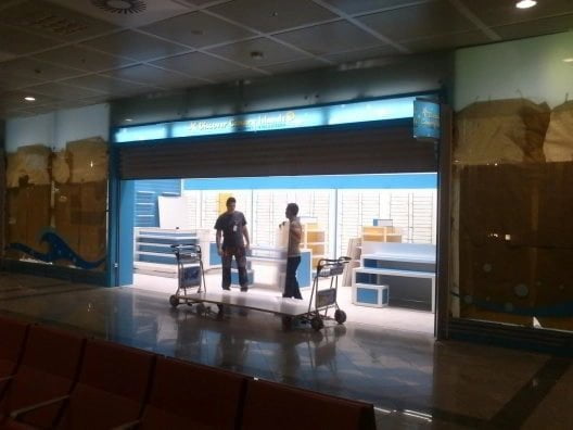 Escaparatismo Montaje de Mobiliario y PLV en Tiendas Duty Free Ubicados en Aeropuertos para Empresas del Sector Retail Montaje de Mobiliario y PLV en Tiendas Duty Free Ubicados en Aeropuertos para Empresas del Sector Retail