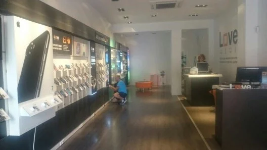 Restylage des magasins Orange